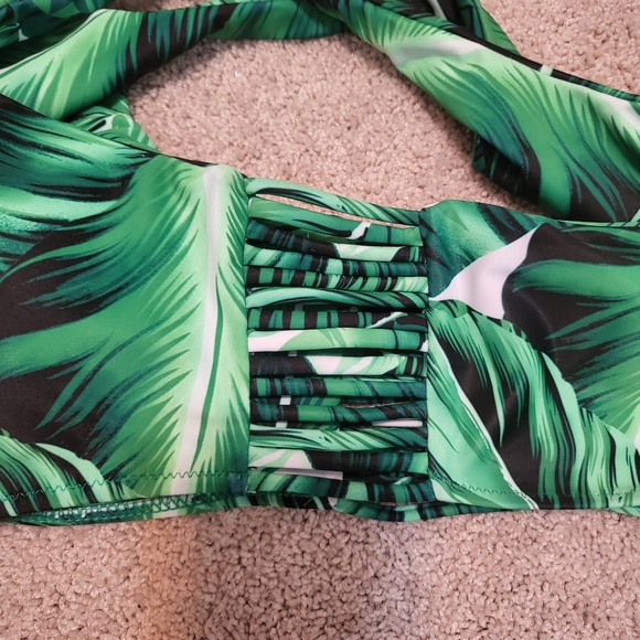 Green Palm print swimsuit - Picture 8 of 9